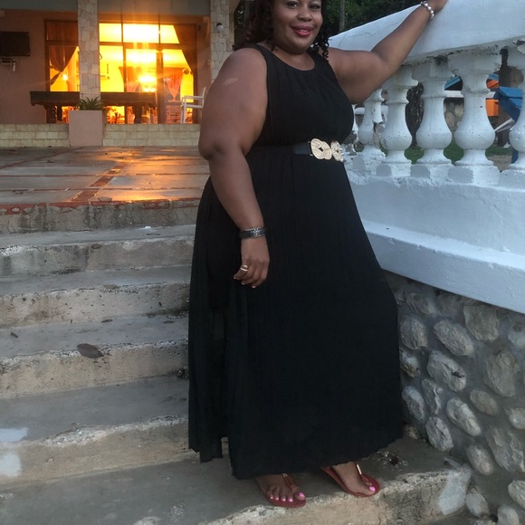 Plus Size - Picture 3 of 5